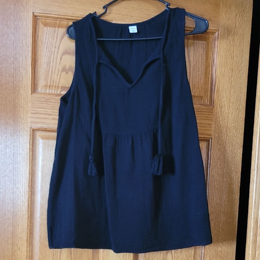Old Navy, Womens Small, 100% Cotton Black Sleeveless Top With Pom Poms